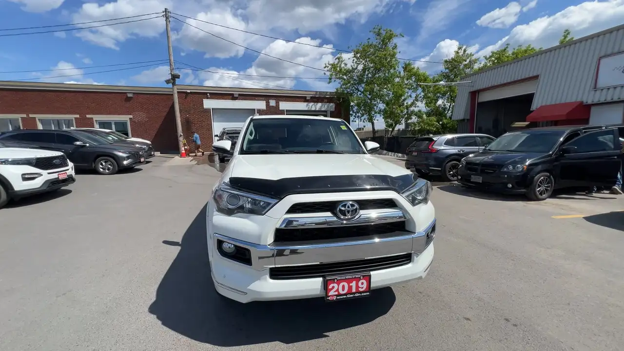 Toyota 4-Runner снимка Toyota 4-Runner