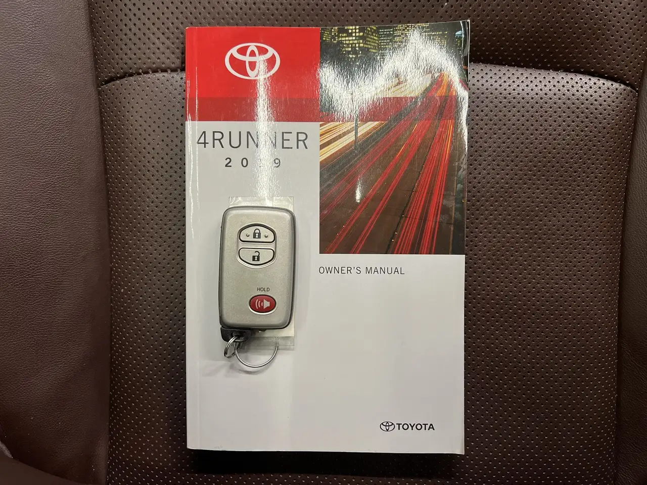 Toyota 4-Runner снимка Toyota 4-Runner