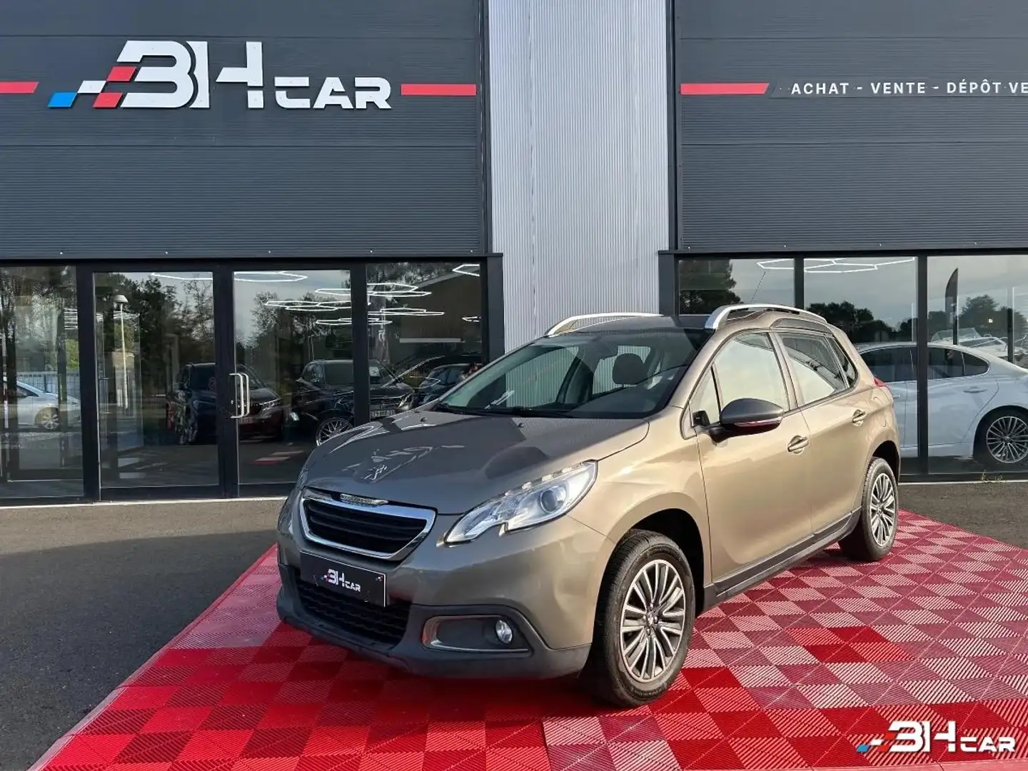 Peugeot 2008 GENERATION-I 1.2 VTI 80 ALLURE - 1