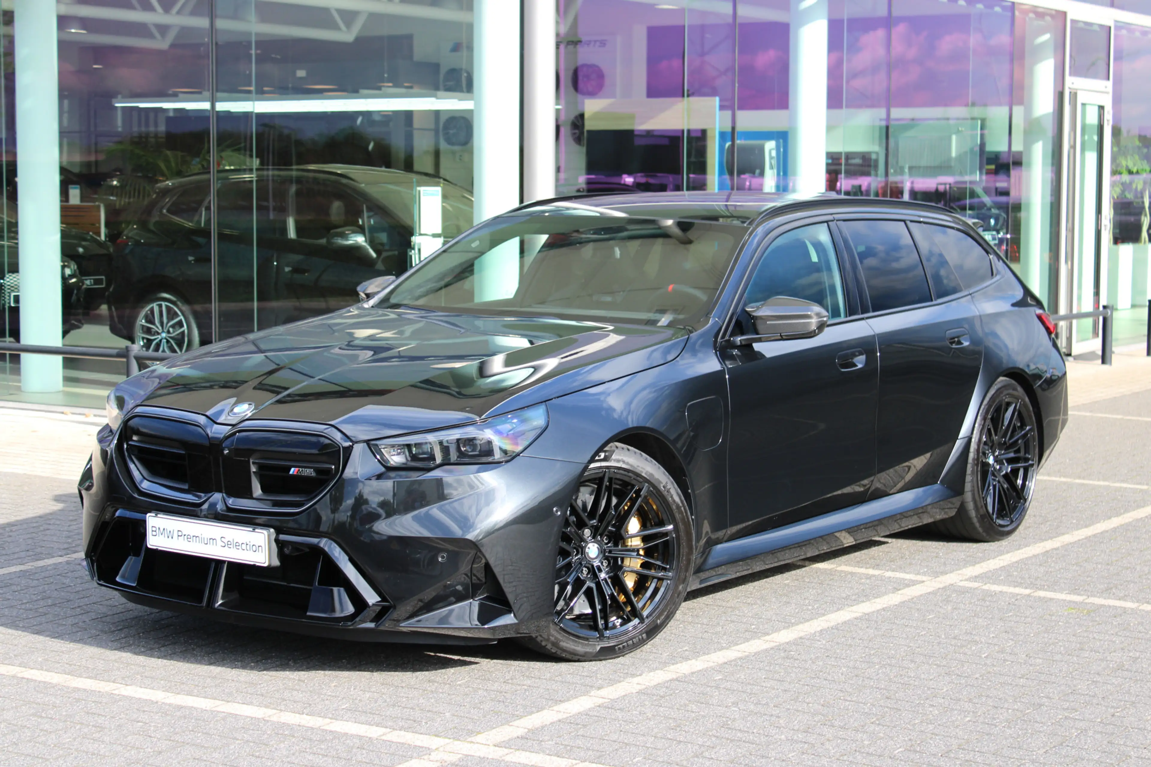 BMW M5 Touring Automaat / Panoramadak / M Drive Professio — photo 11