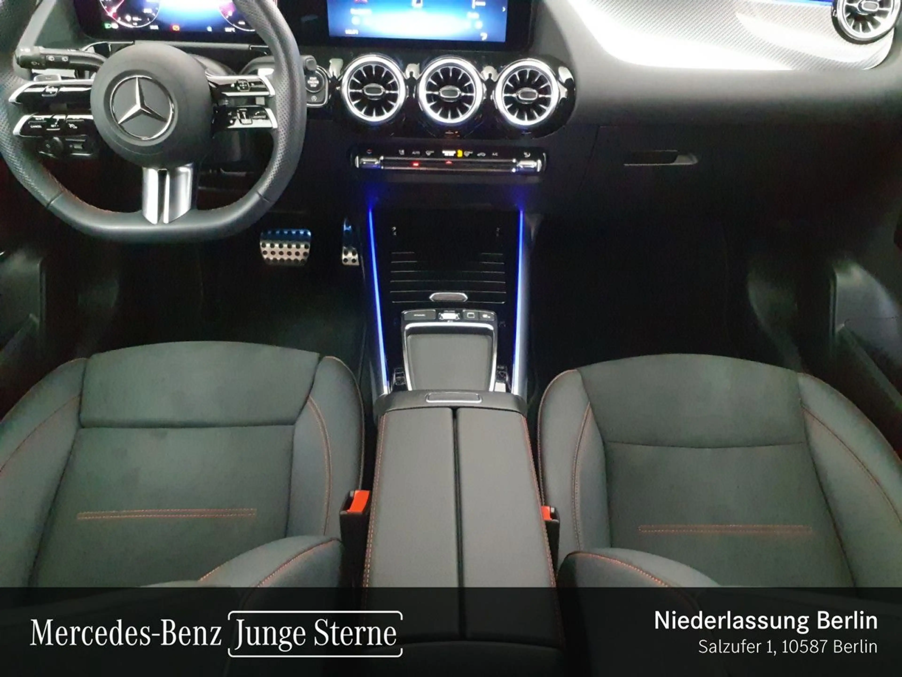 Mercedes-Benz GLA 200 AMG+LED+KAMERA+KEYLESS+7G — photo 15