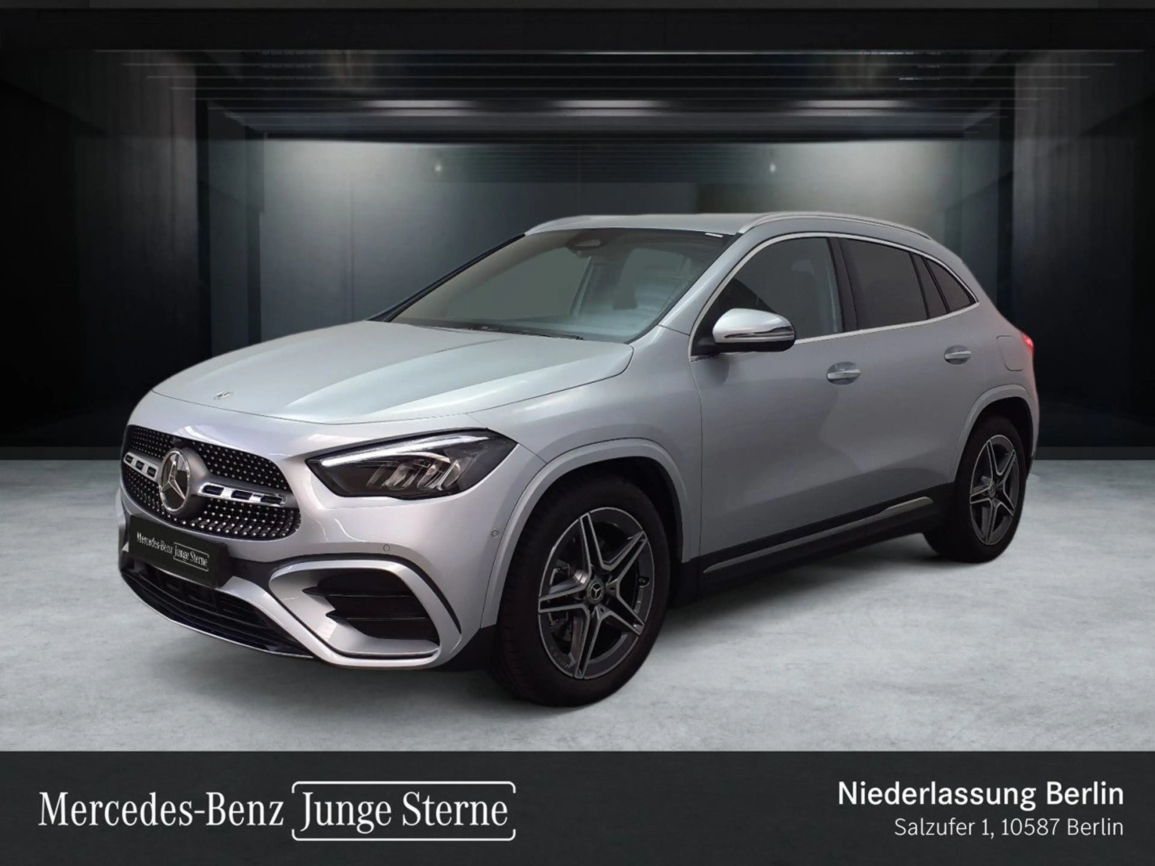 Mercedes-Benz GLA 200 AMG+LED+KAMERA+KEYLESS+7G — photo 9
