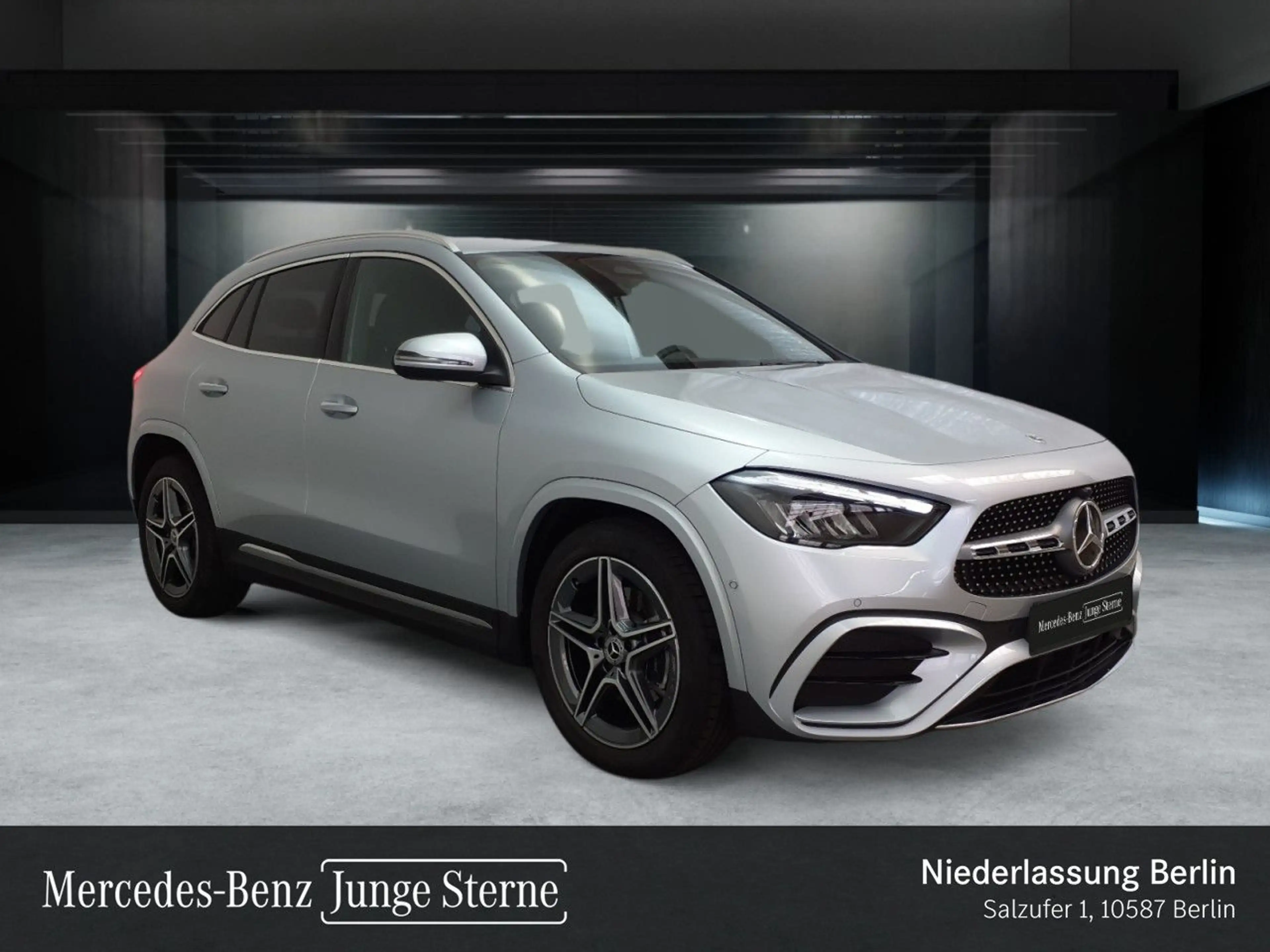 Mercedes-Benz GLA 200 AMG+LED+KAMERA+KEYLESS+7G — photo 2