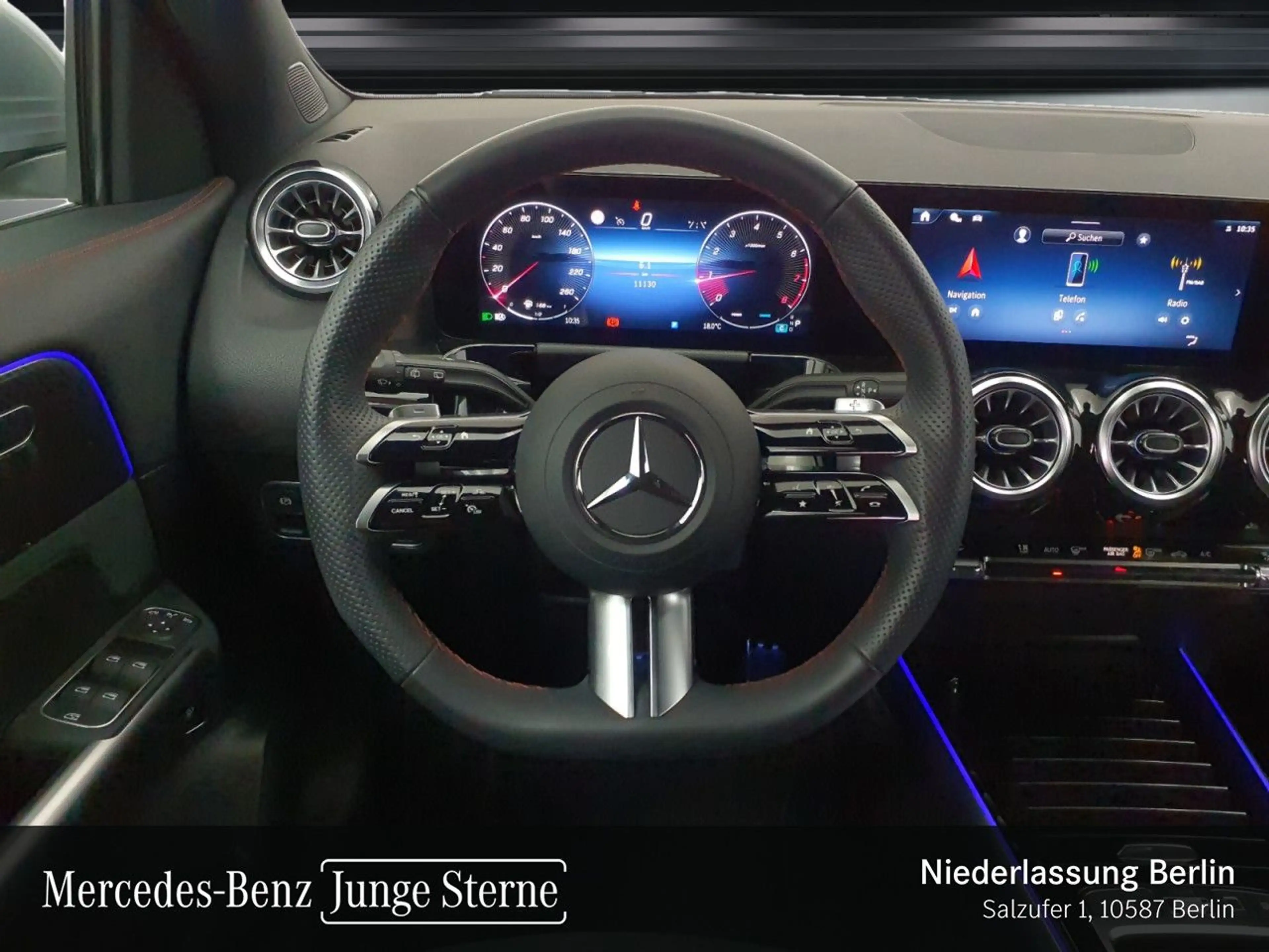 Mercedes-Benz GLA 200 AMG+LED+KAMERA+KEYLESS+7G — photo 14