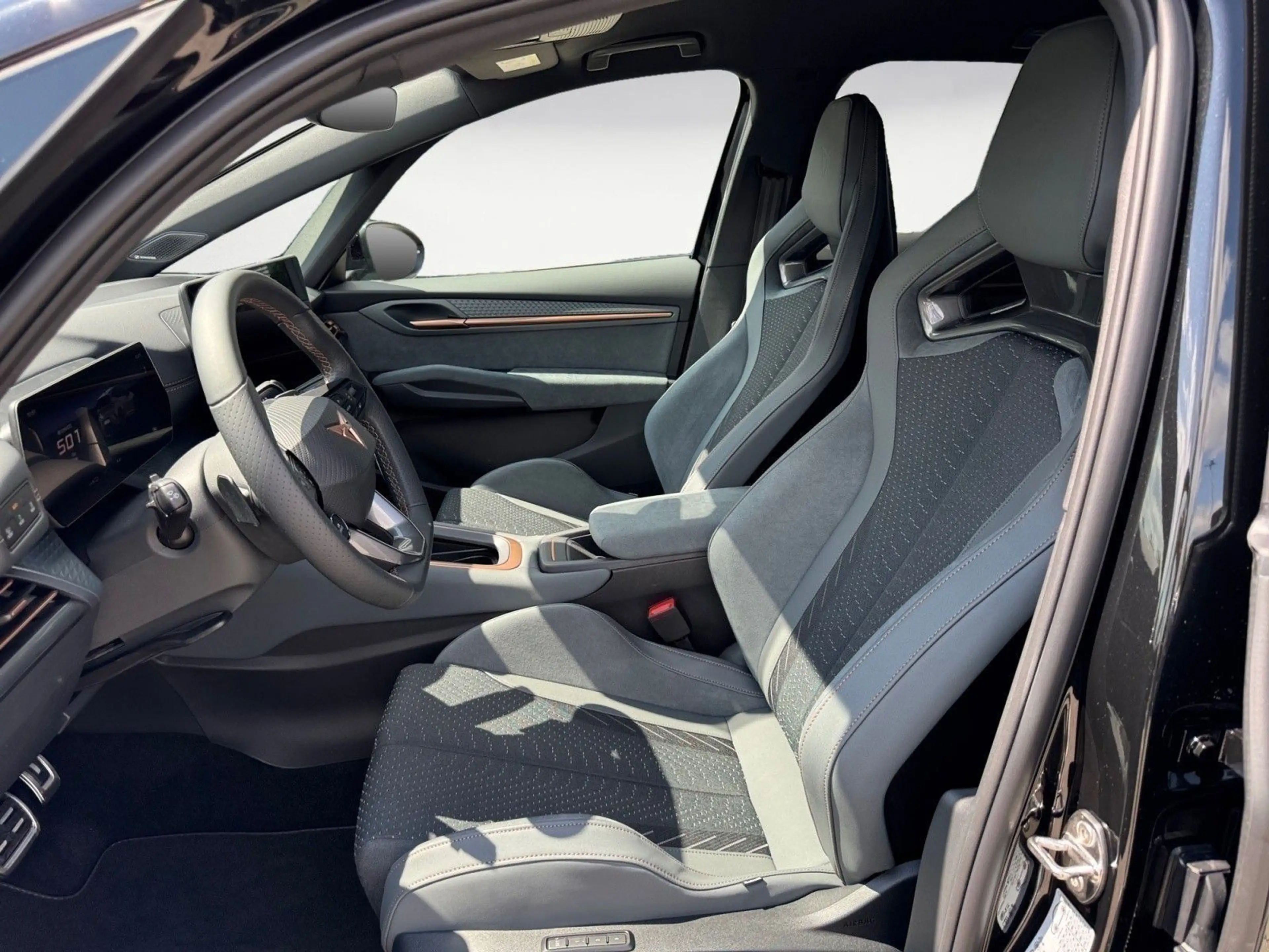 CUPRA Born VZ   h — photo 2