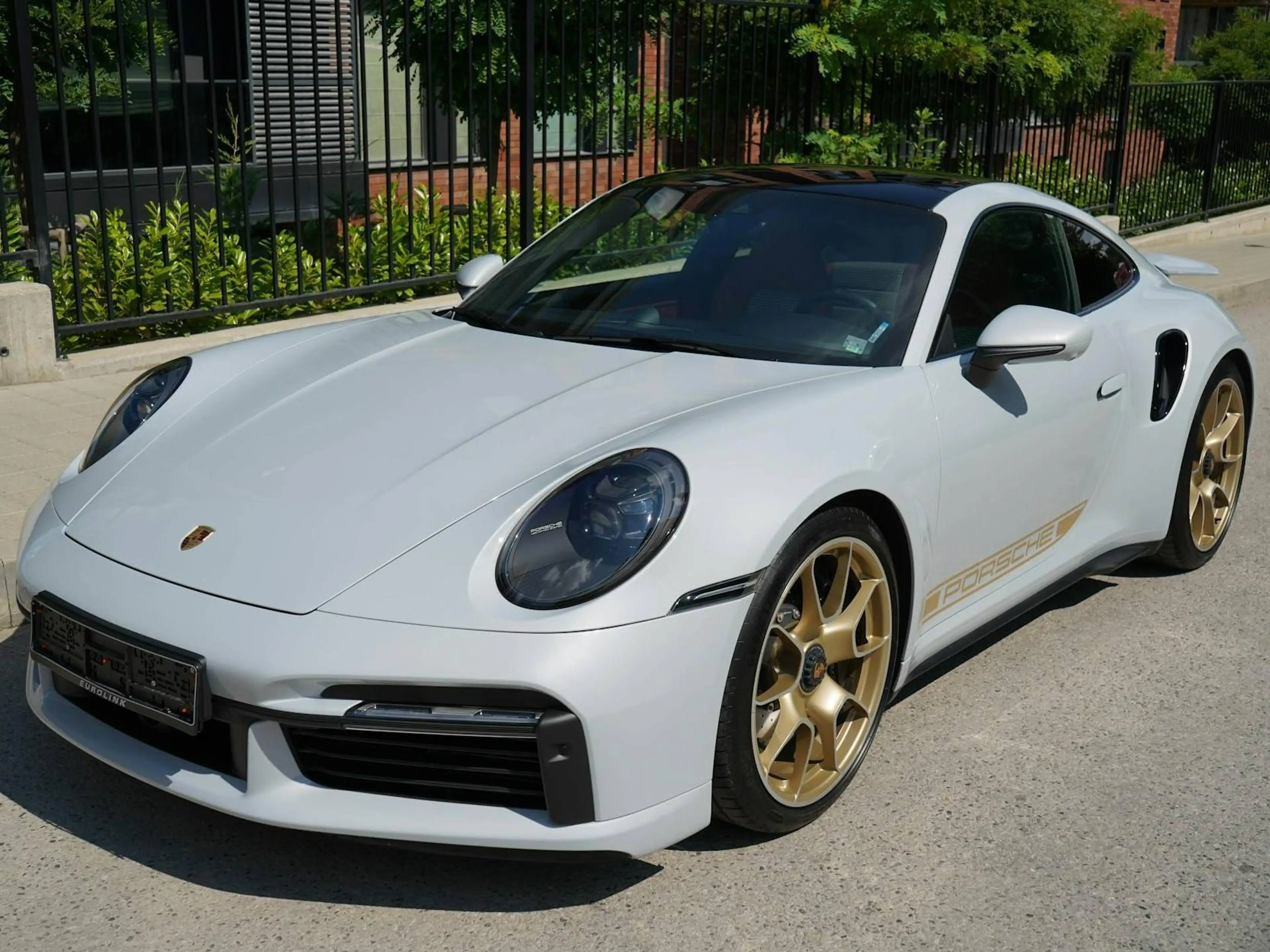 Porsche 911 Turbo S — photo 2