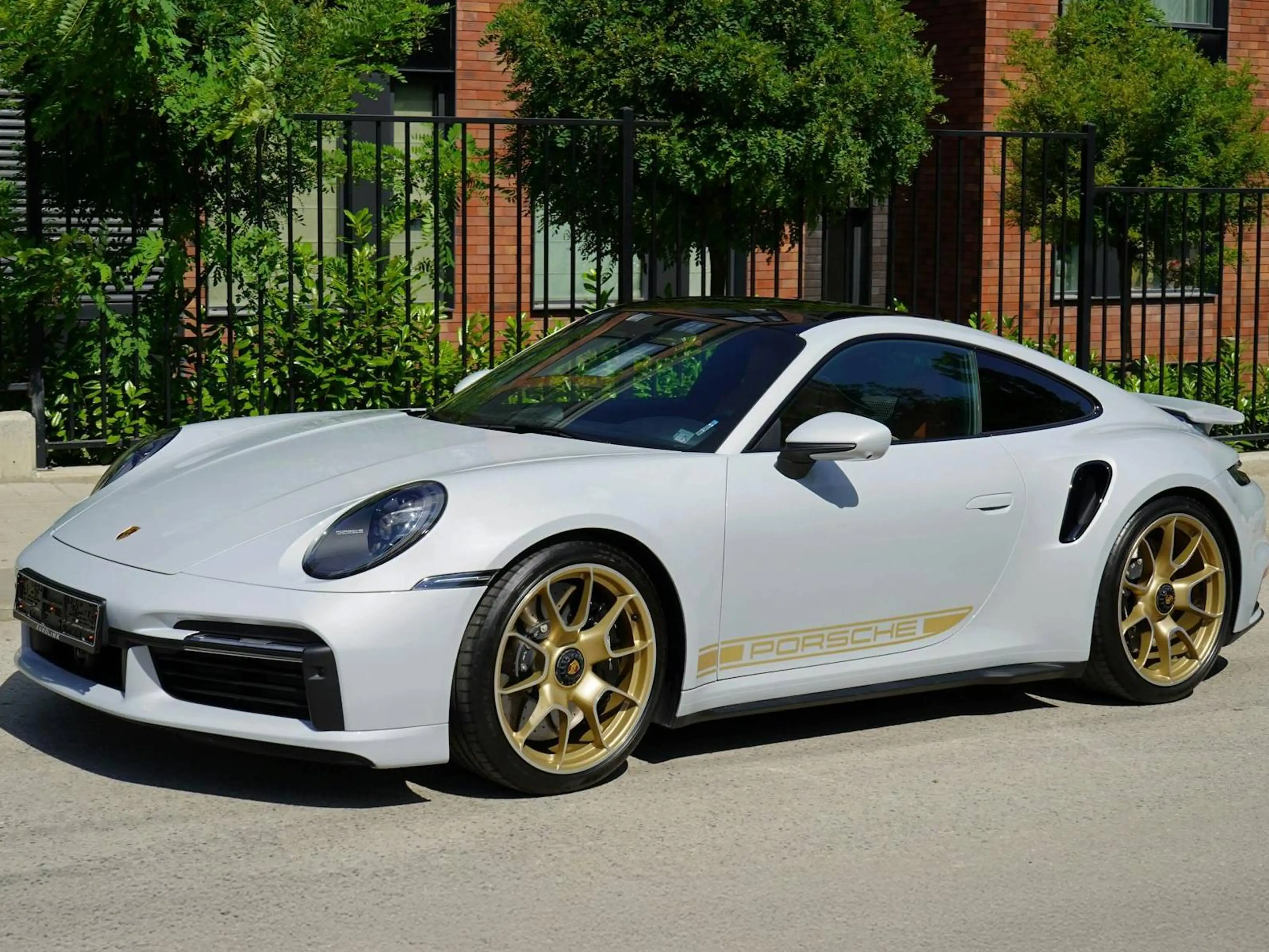 Porsche 911 Turbo S — photo 3