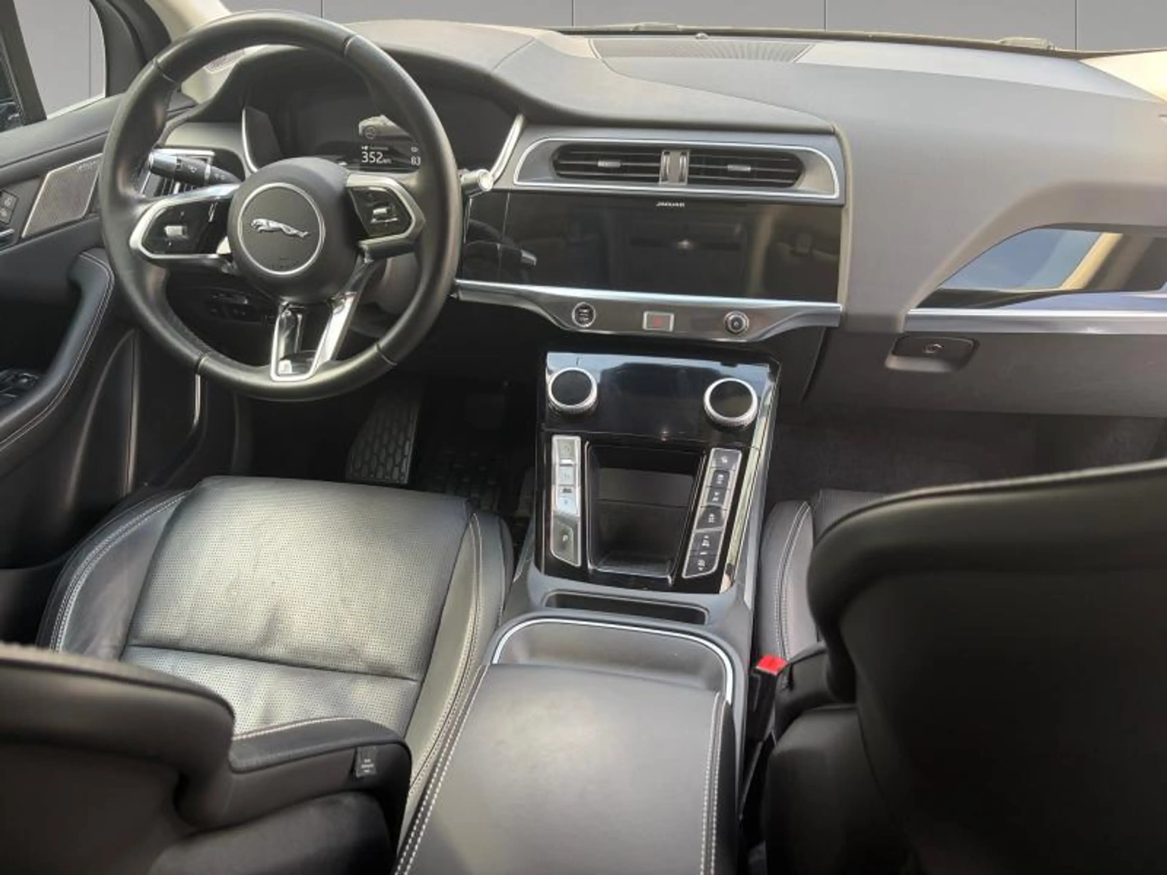 Jaguar I-Pace EV400 HSE 2 YEARS WARRANTY — photo 4