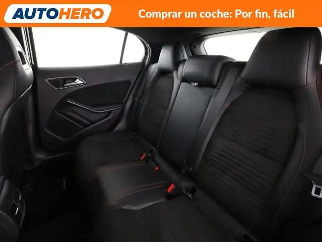 Mercedes-Benz Gla view 15