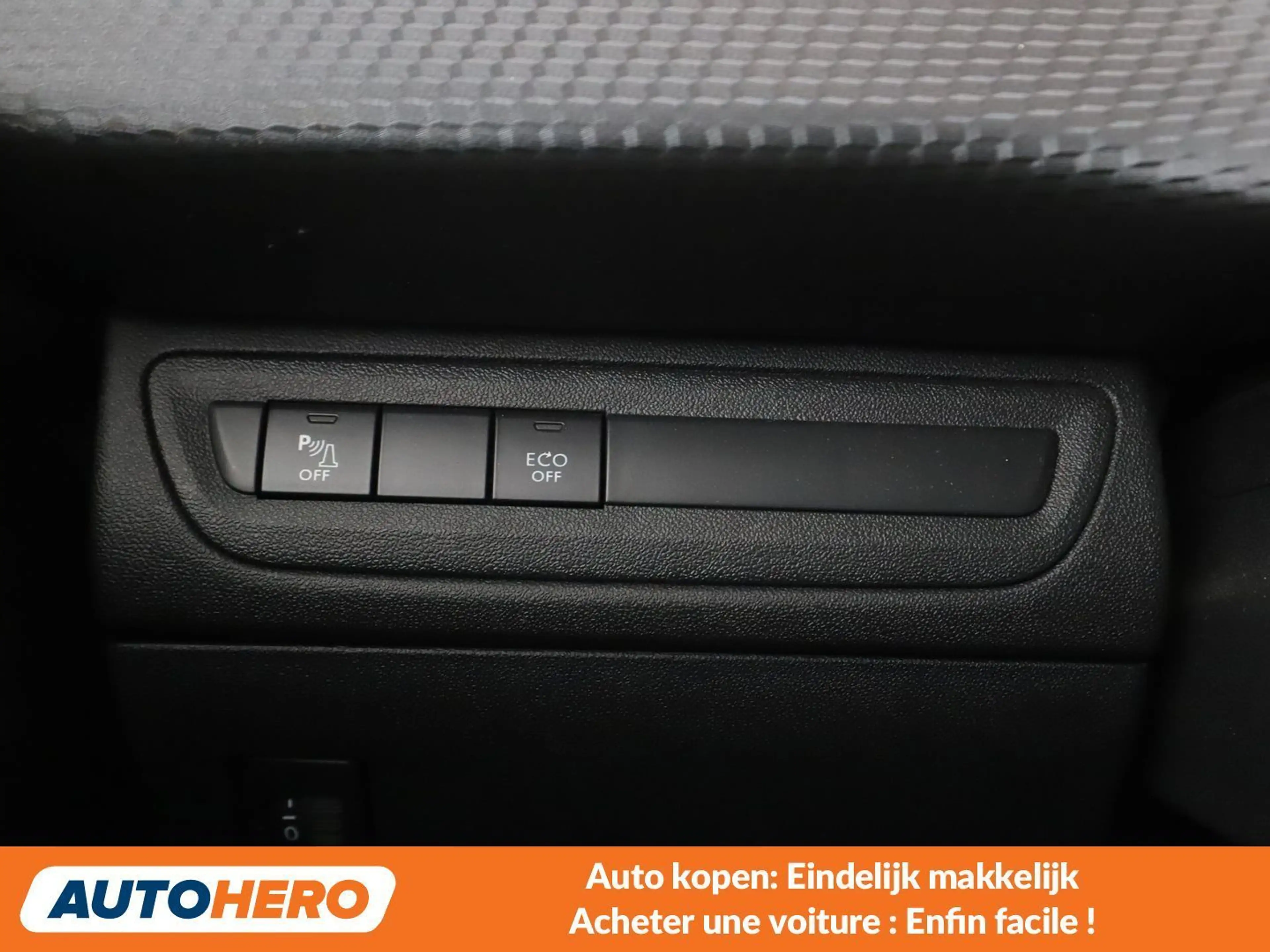 Peugeot 2008 1.2 e-VTi Active — photo 14