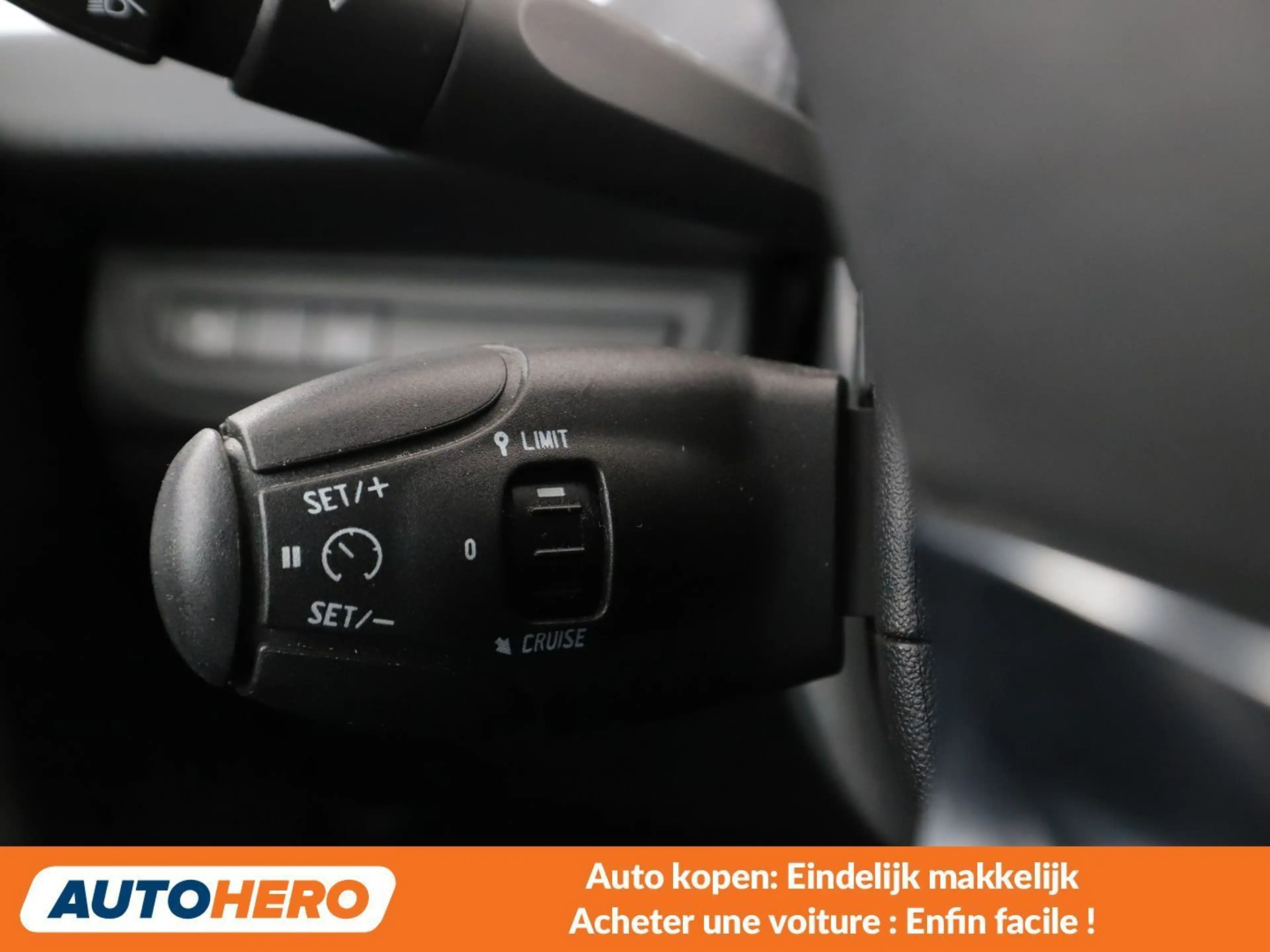 Peugeot 2008 1.2 e-VTi Active — photo 13