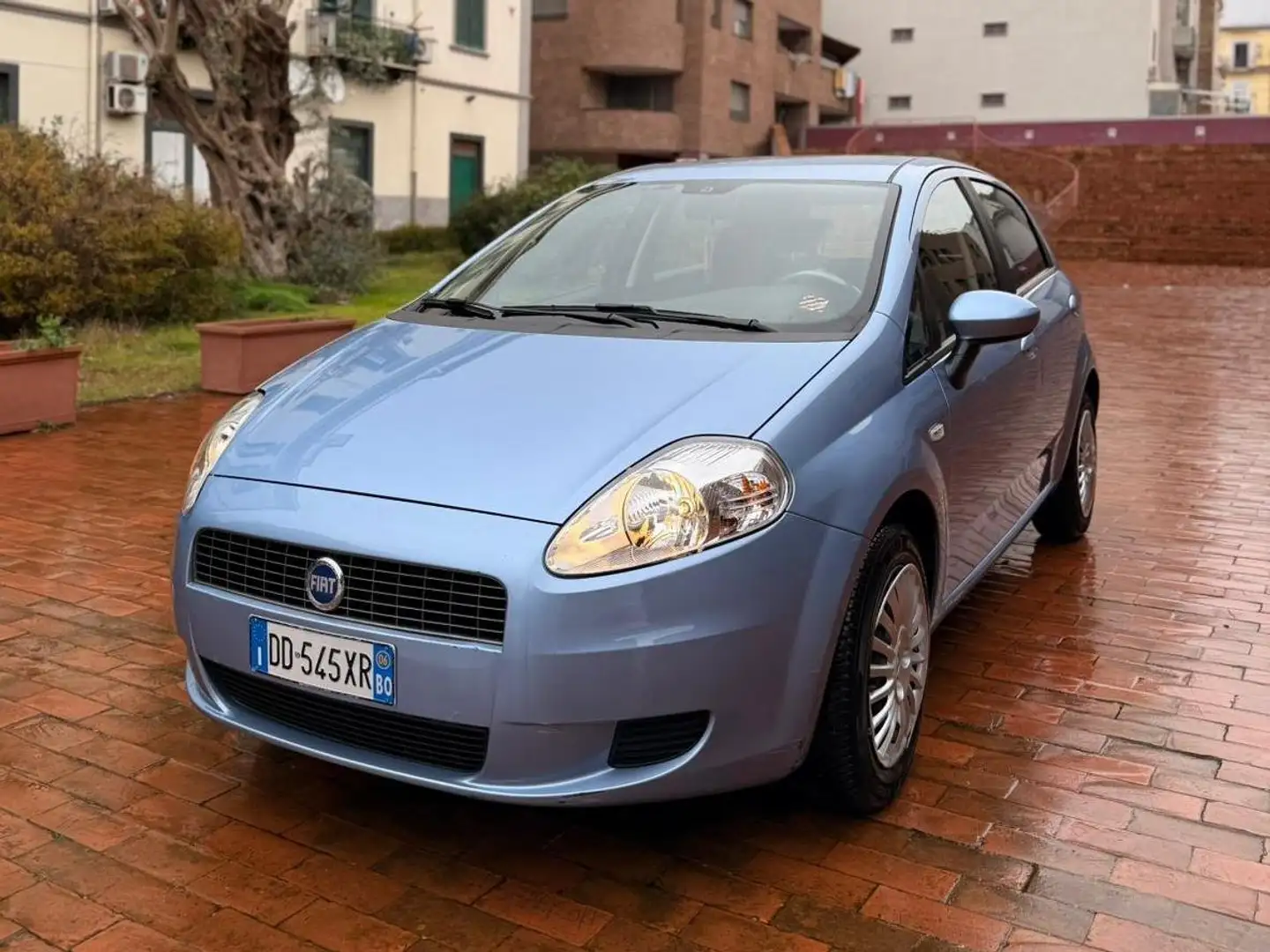 Fiat Grande Punto Grande Punto 5p 1.2 Active 65cv Blau - 1