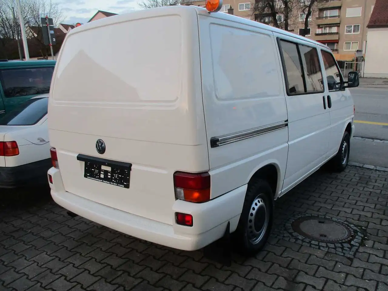 Volkswagen T4 Bus Syncro 2,5 Benziner, original 14100km, foto 3