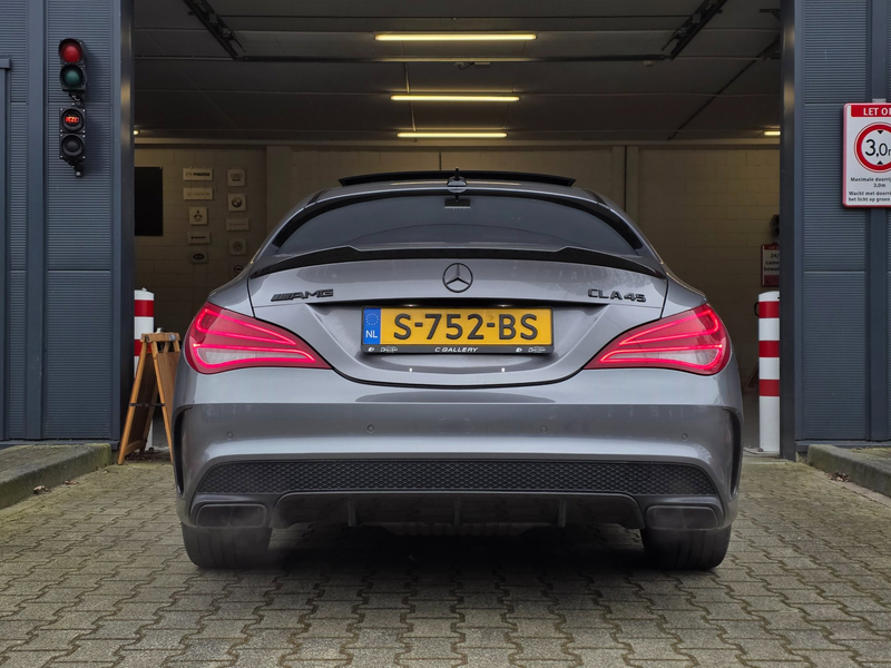 Mercedes-Benz CLA 45 AMG 4MATIC Edition 1 / PANO / CARPLAY / CAMERA / ALCAN — photo 7