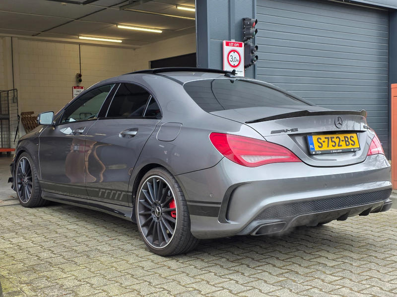 Mercedes-Benz CLA 45 AMG 4MATIC Edition 1 / PANO / CARPLAY / CAMERA / ALCAN — photo 11
