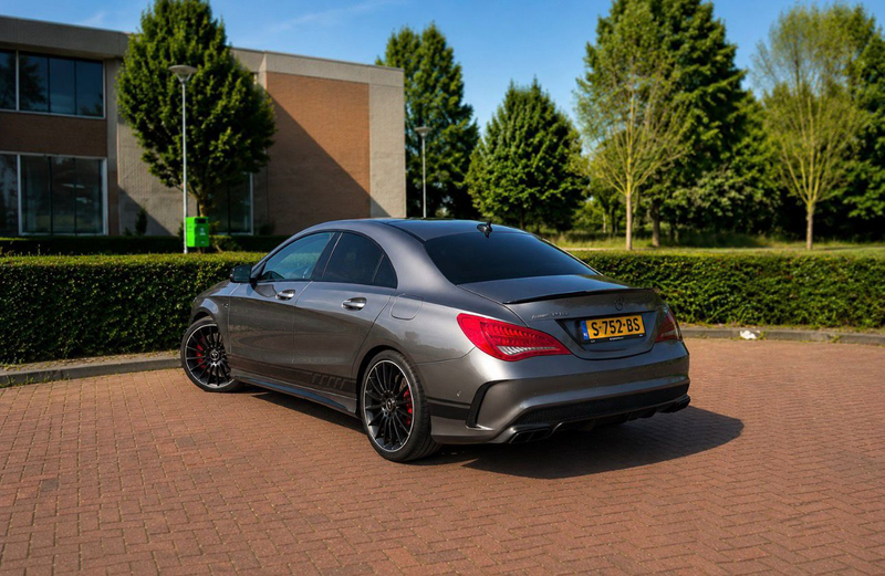 Mercedes-Benz CLA 45 AMG 4MATIC Edition 1 / PANO / CARPLAY / CAMERA / ALCAN — photo 3