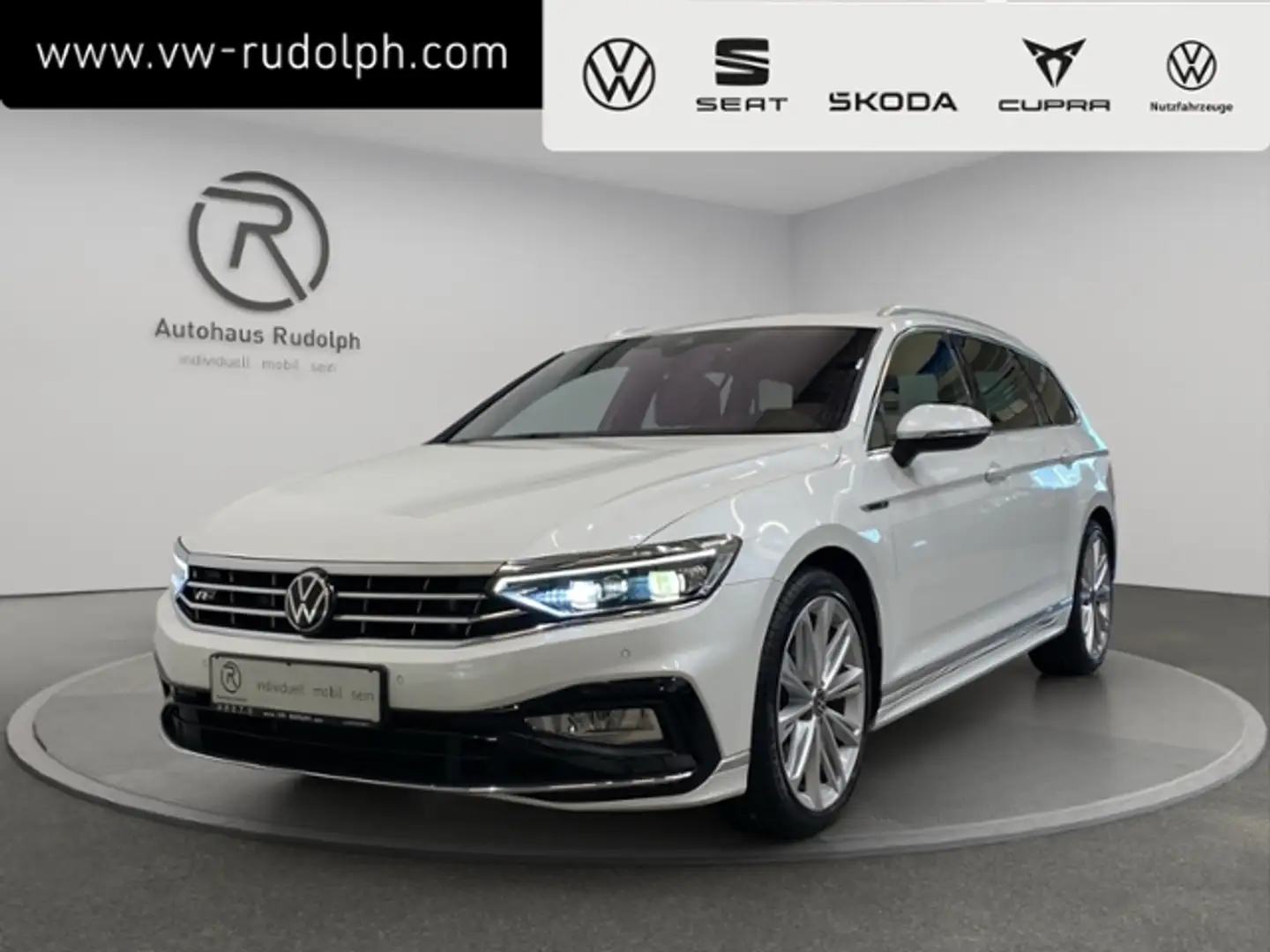 Volkswagen Passat Variant 2.0 TSI 4Motion DSG Elegance R-Line Weiß - 1