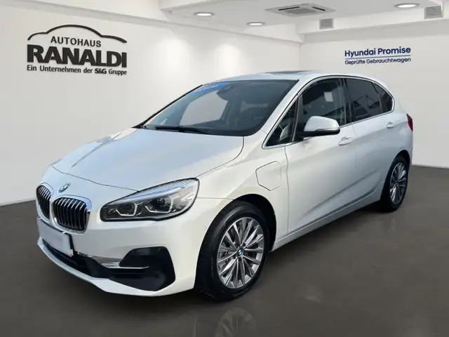 BMW 225 Active Tourer xe Luxury Line Tourer+PANO!+HEAD UP!