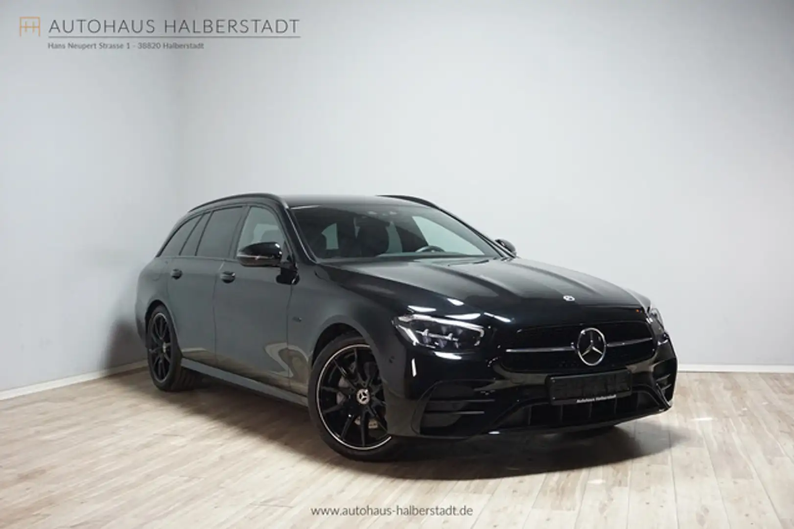 Mercedes-Benz E 220 d T-Modell AMG-Night-Edition/23P-Distr/ Noir - 1