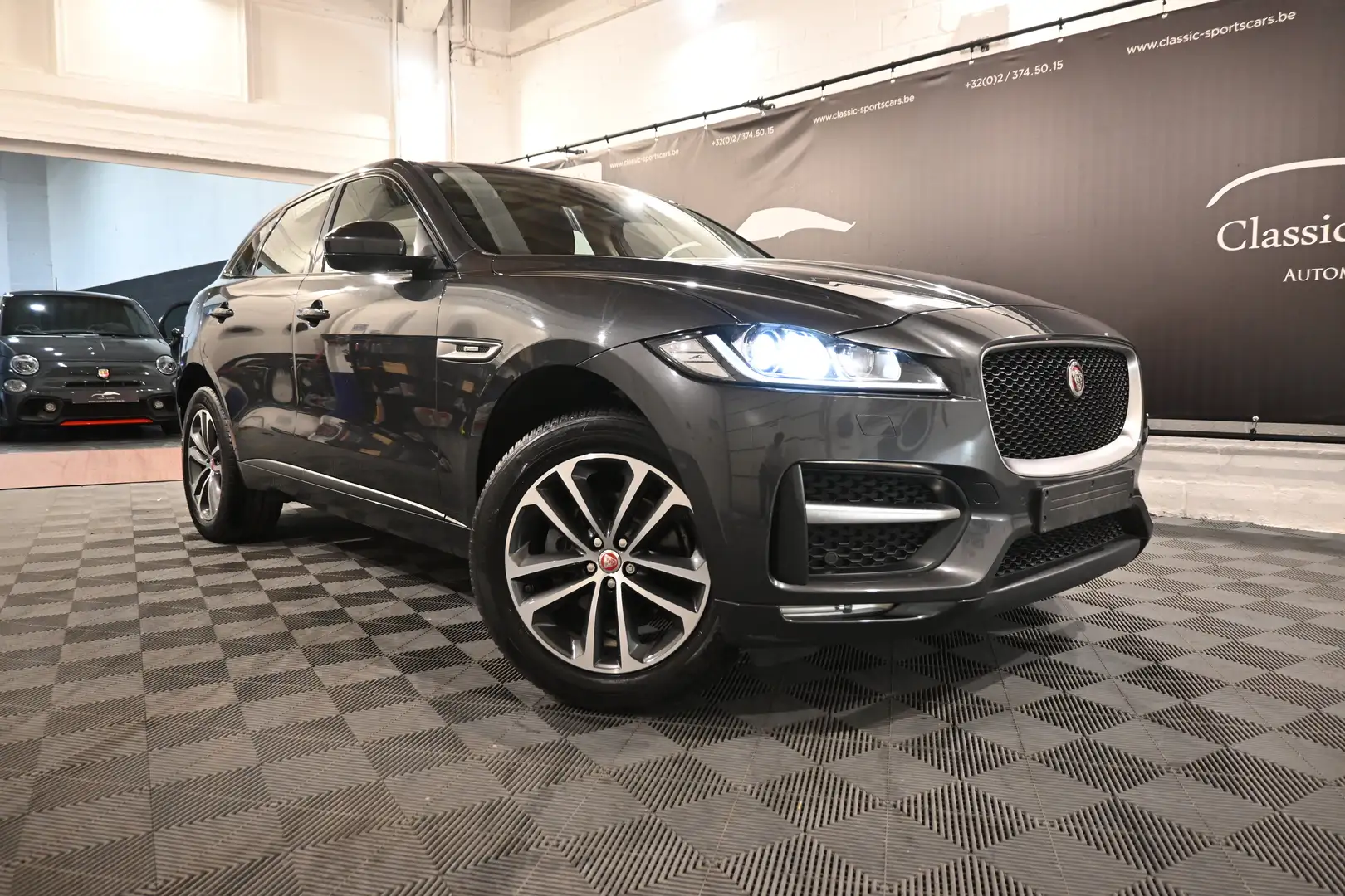 Jaguar F-Pace 2.0 D AWD R-Sport PANO / MERIDIAN / CAMERA !! Gris - 2