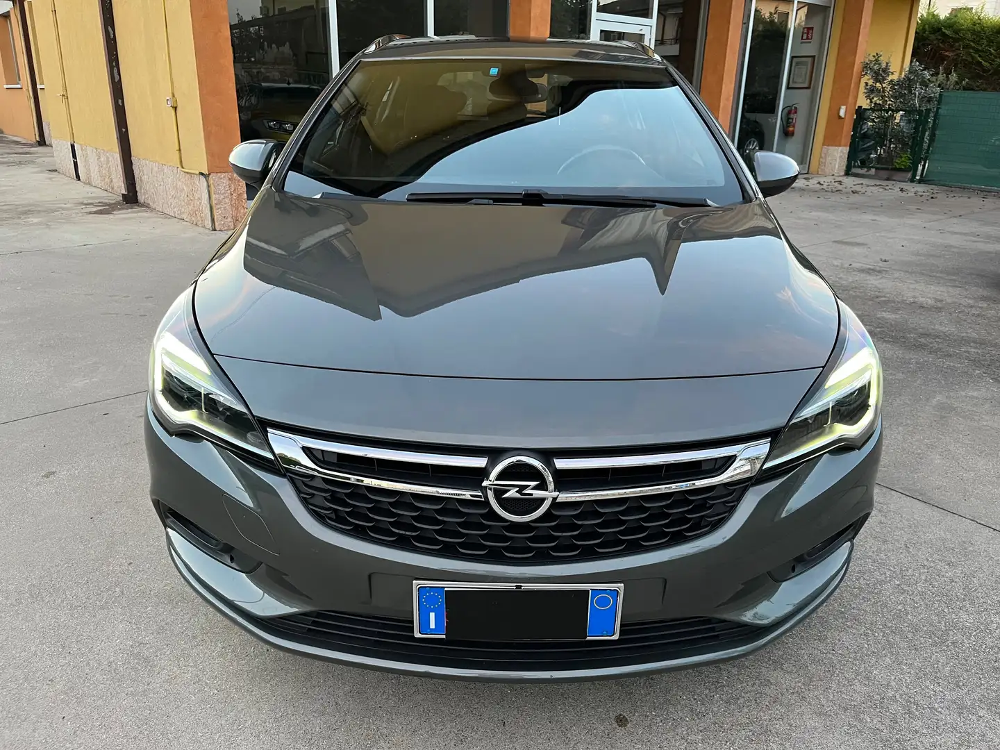 Opel Astra Sports Tourer 1.4 t Dynamic ecoM 110cv Gris - 2