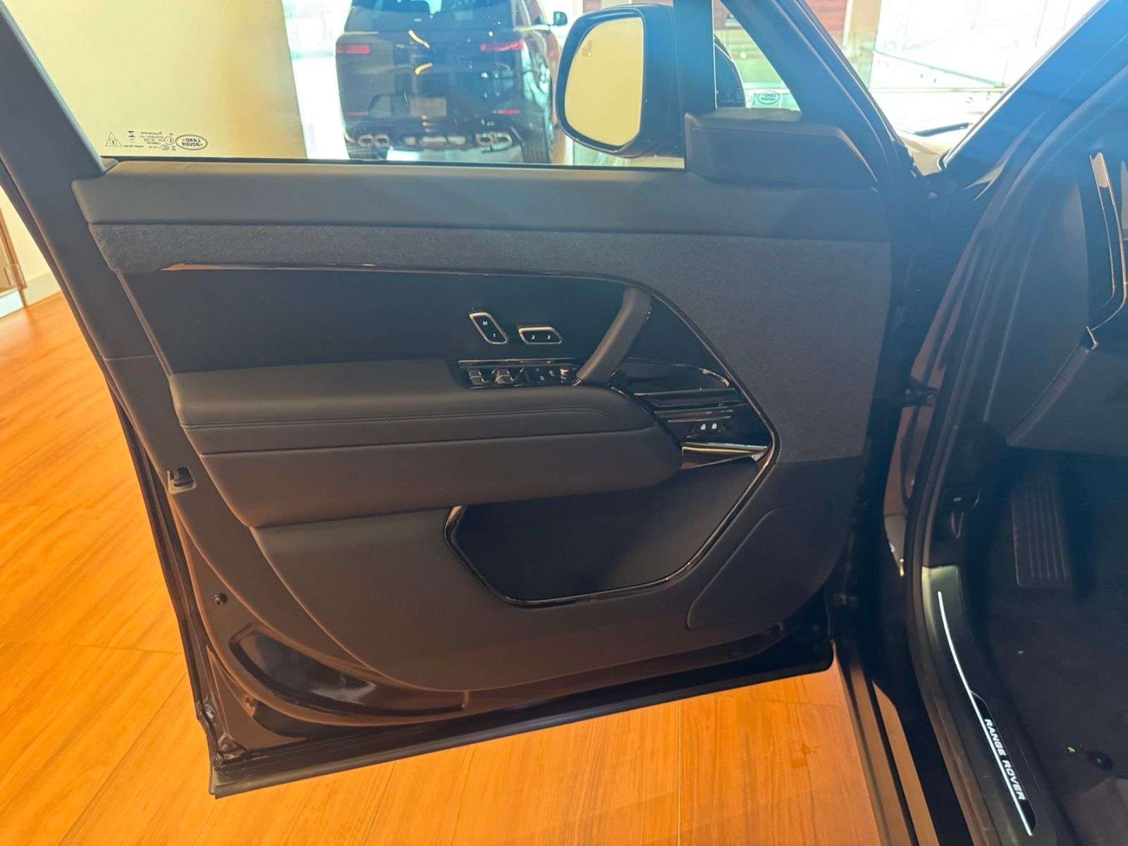 2026 Land Rover Range Rover Sport CALL 403-910-7881 OR 587-355-2339 FOR IMMEDIATE RE thumb 29