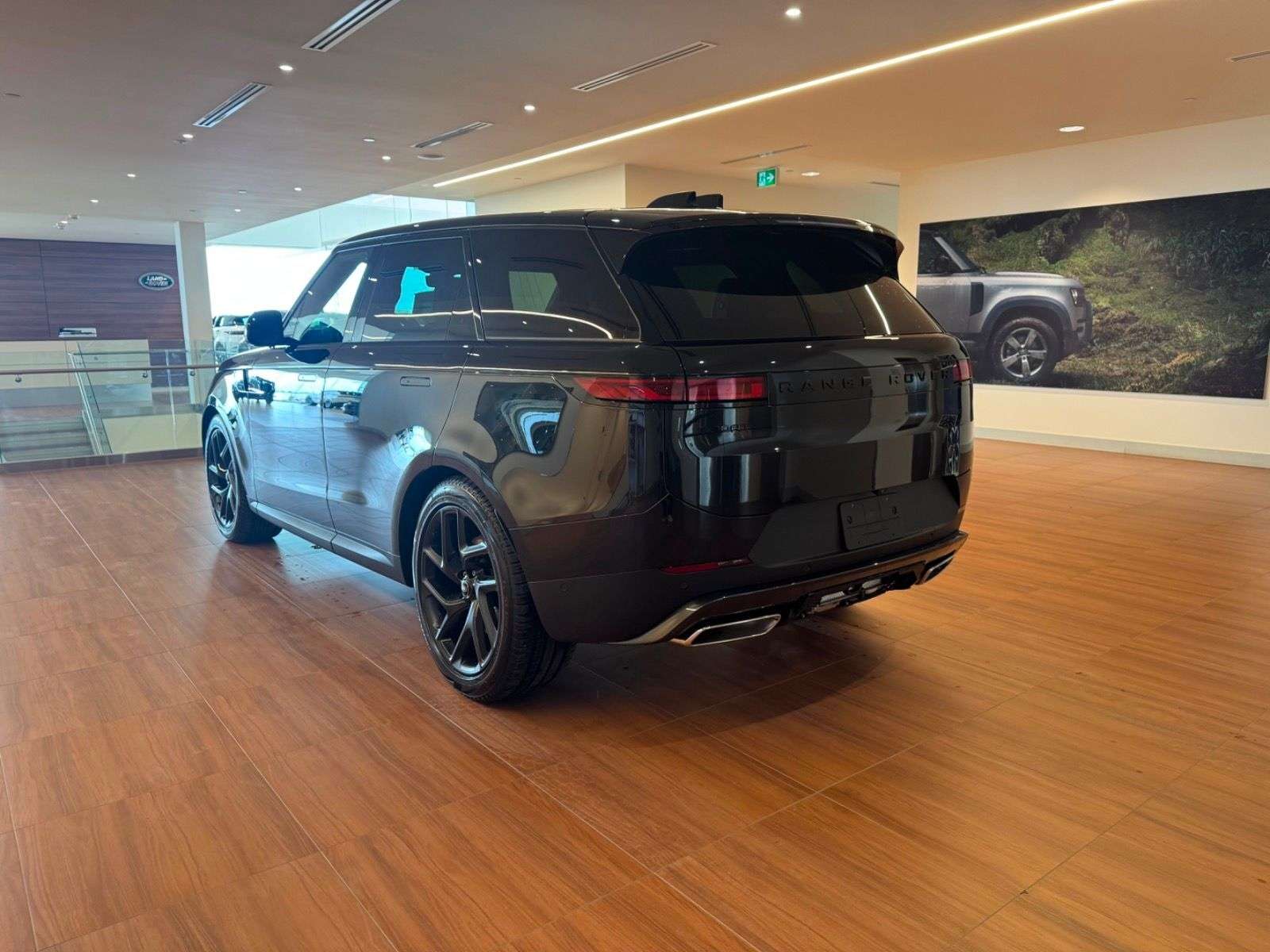 2026 Land Rover Range Rover Sport CALL 403-910-7881 OR 587-355-2339 FOR IMMEDIATE RE thumb 9