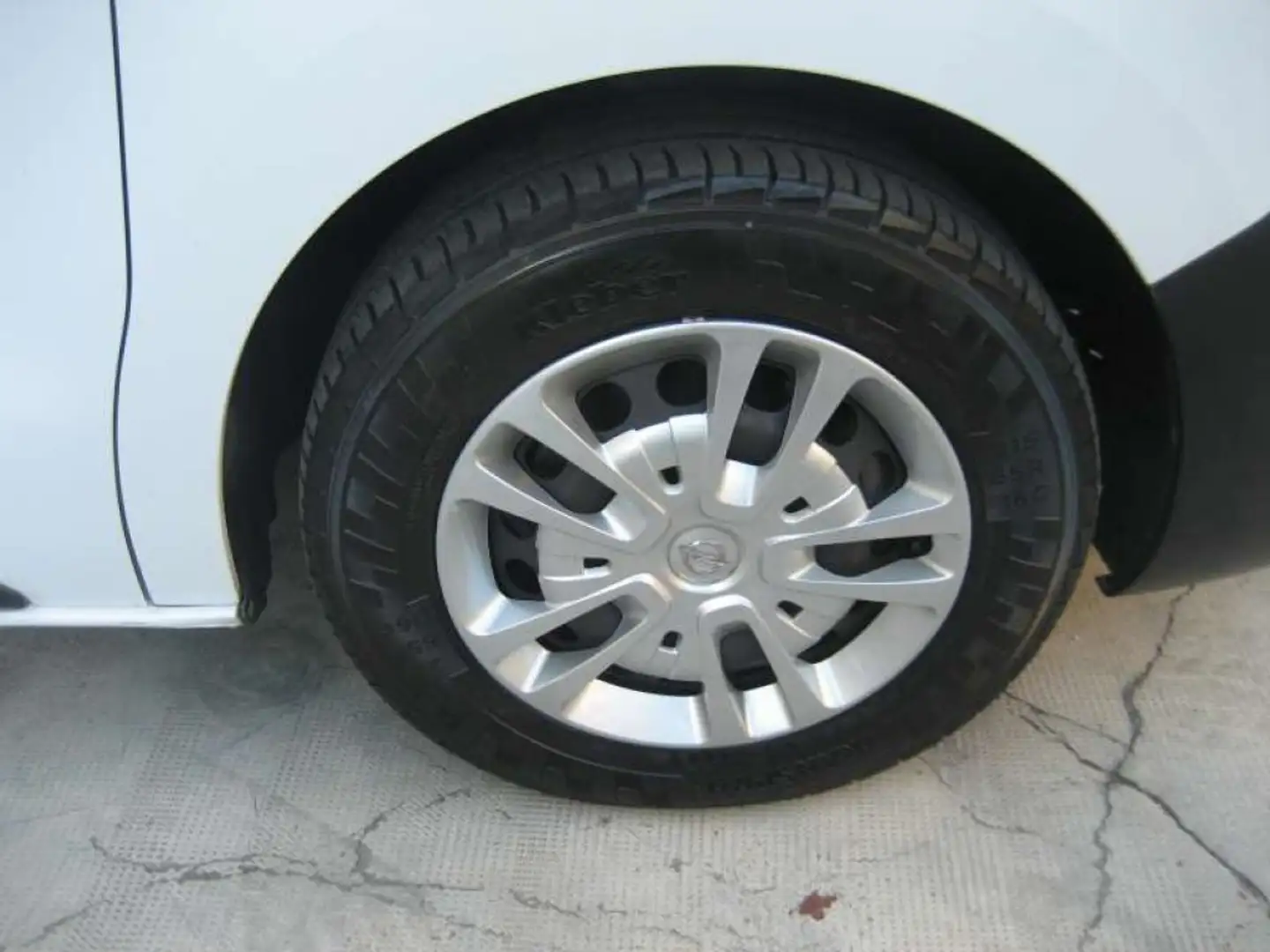 Opel Vivaro 1.5 DIESEL 120 CV S-S PL-TN ENJOY Wit - 2