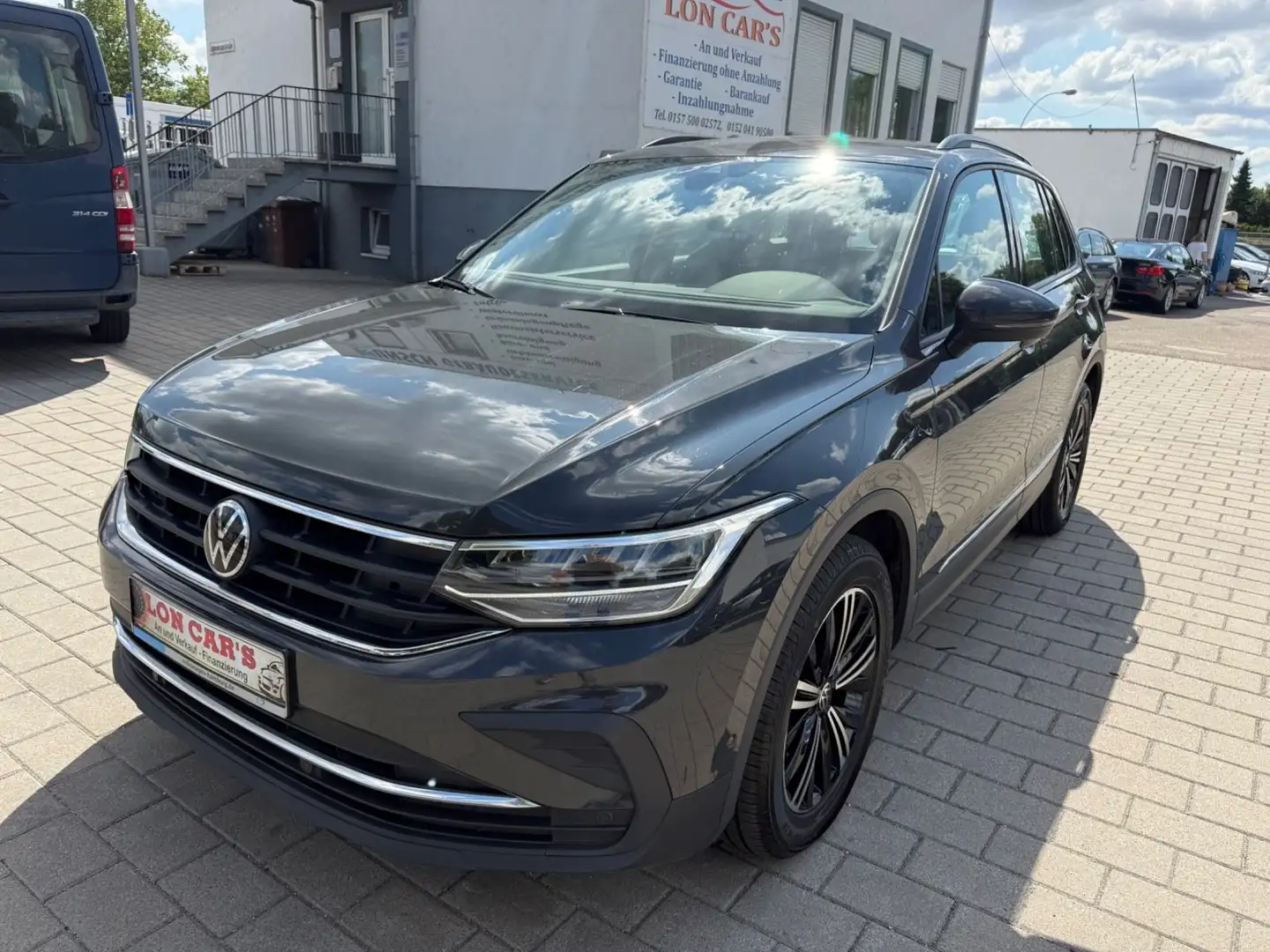 Volkswagen Tiguan Life/Navi/LED/Totw/Erster H./TOP Grey - 1