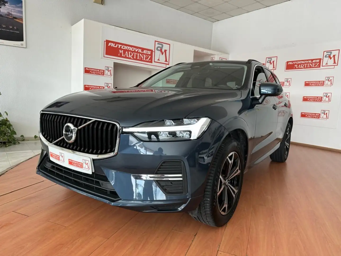 Volvo XC60 B4 Momentum Pro FWD Aut. Bleu - 1
