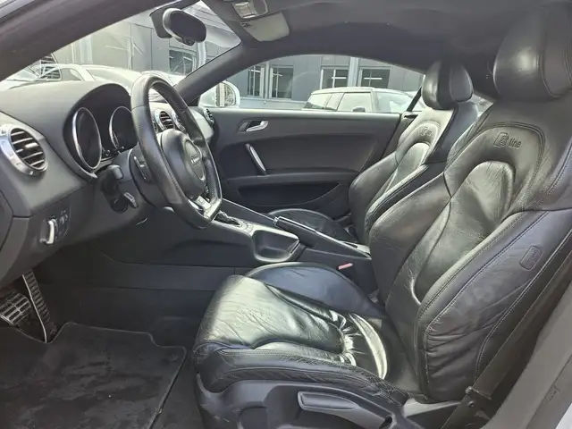 Audi TT view 8