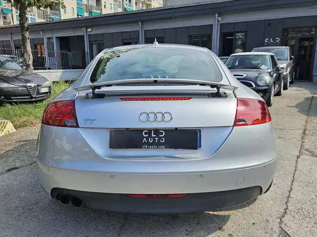 Audi TT view 5