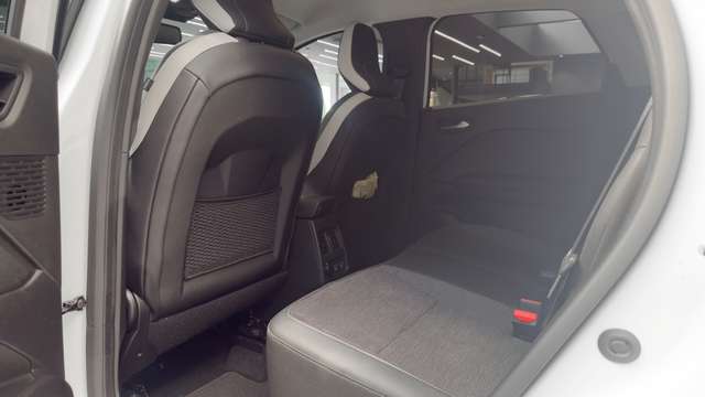 Renault Captur — photo 17