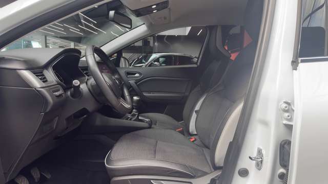 Renault Captur — photo 11