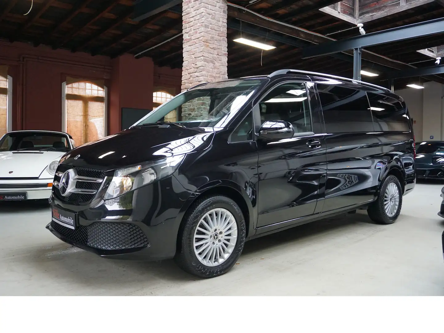 Mercedes-Benz V 300 d Edition lang Leder Mbux AHK Kamera Schwarz - 1