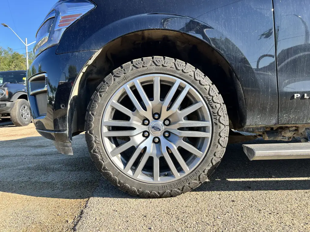 2024 Ford Expedition Max Platinum Max | MoonRoof | Tow Pkg | Terrain Manage — photo 4