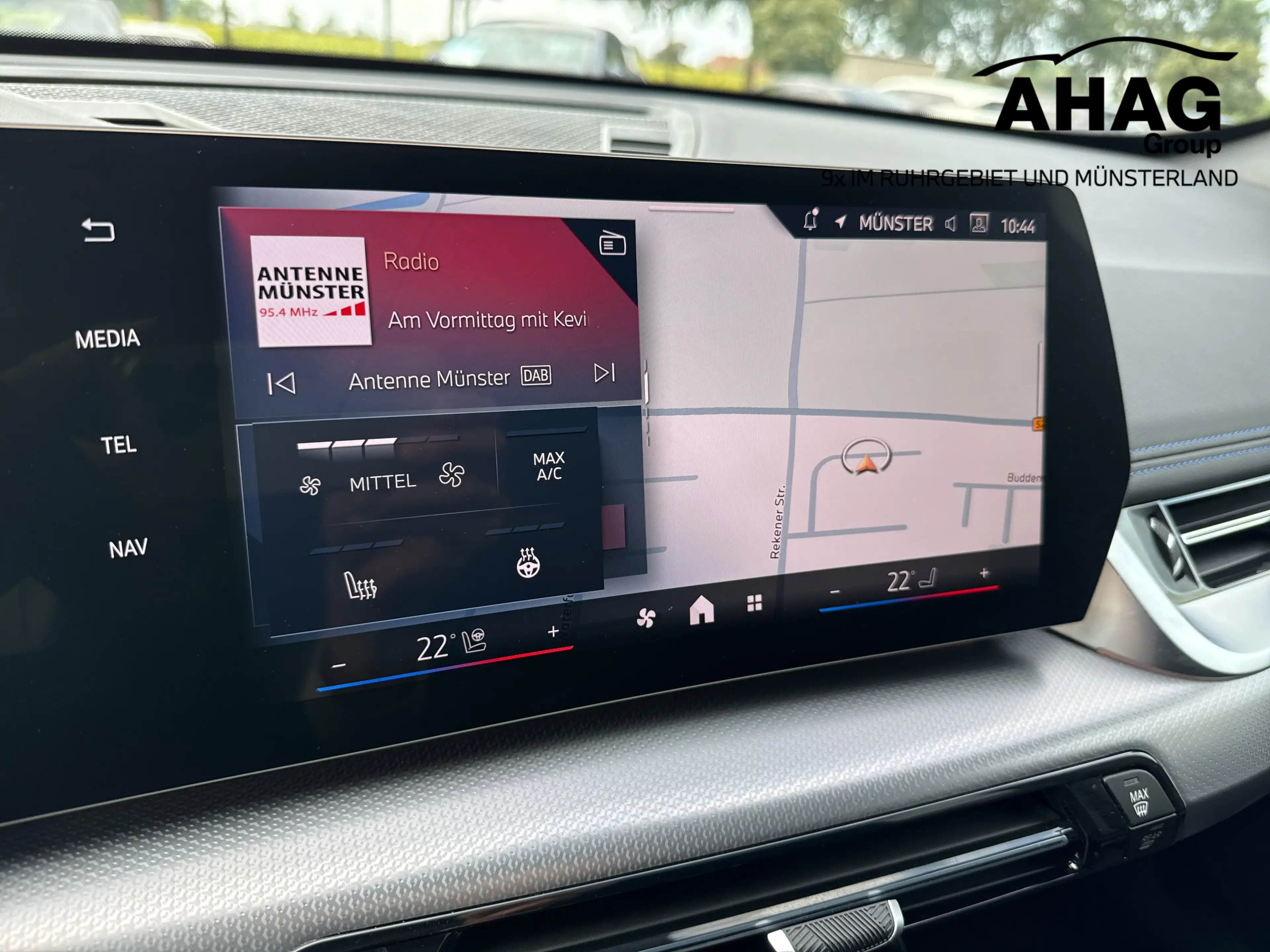 BMW iX1 xDrive30 M Sport Pro Head-Up 360° adapt.Fahrwerk L — photo 13