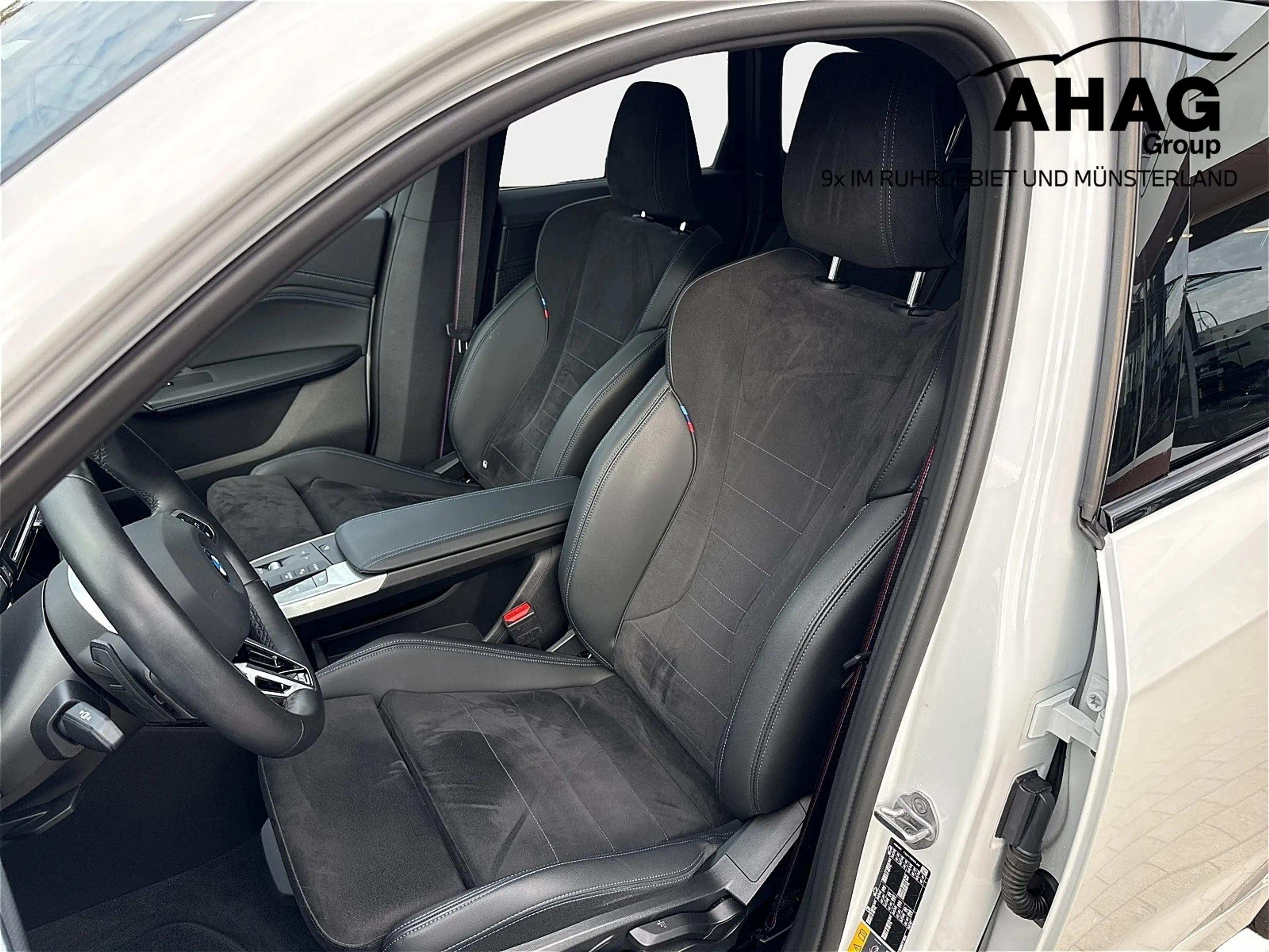 BMW iX1 xDrive30 M Sport Pro Head-Up 360° adapt.Fahrwerk L — photo 7