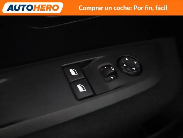 Peugeot 208 view 30