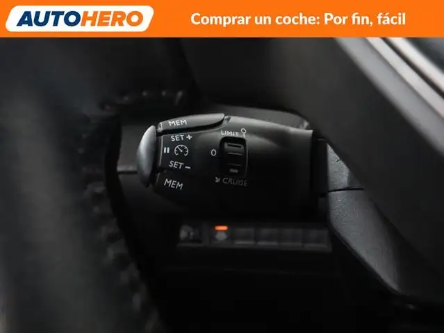Peugeot 208 view 28