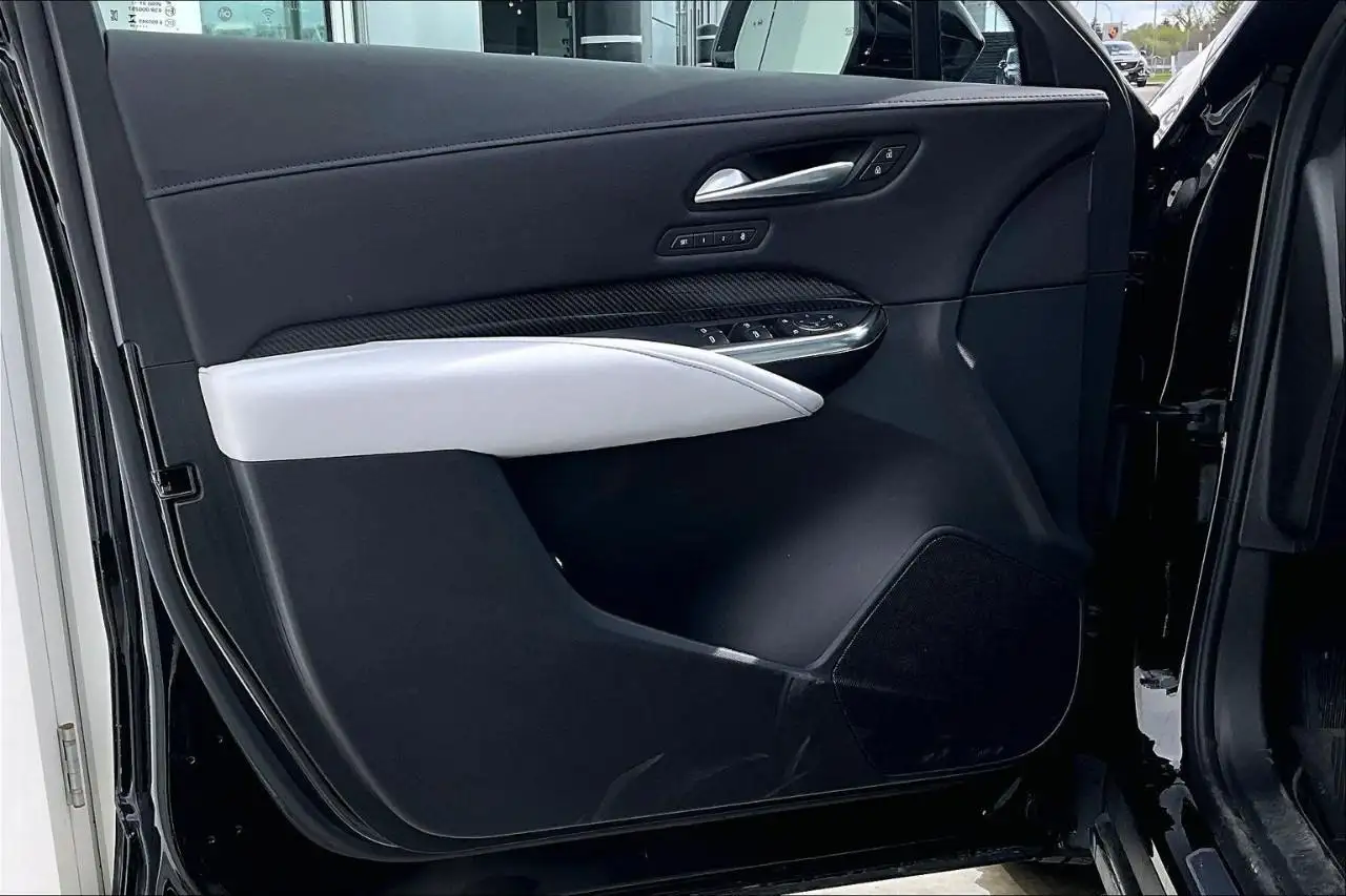 Cadillac XT4 снимка Cadillac XT4