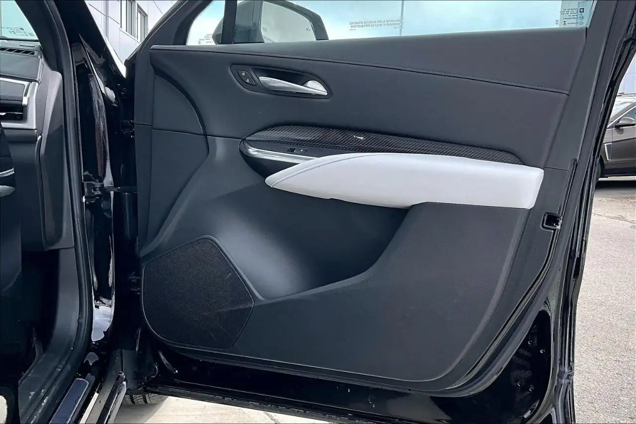 Cadillac XT4 снимка Cadillac XT4