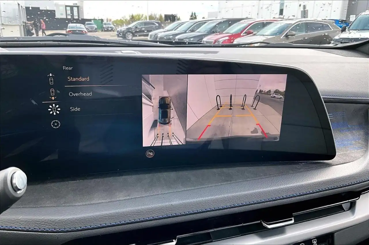Cadillac XT4 снимка Cadillac XT4