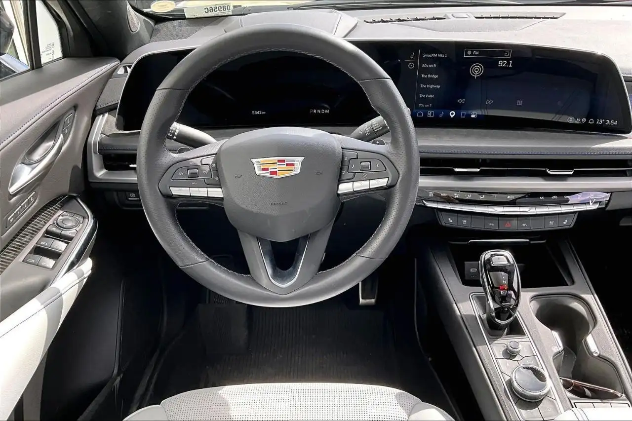 Cadillac XT4 снимка Cadillac XT4