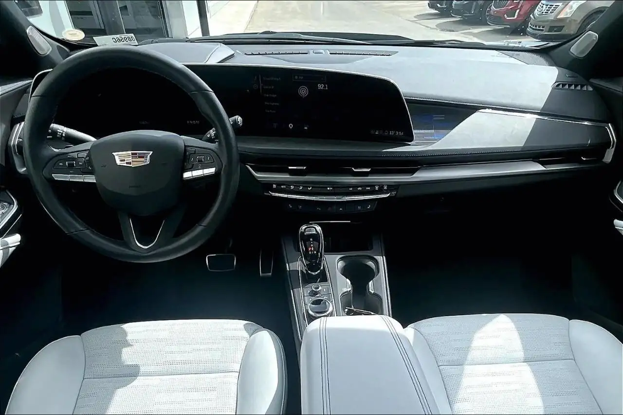 Cadillac XT4 снимка Cadillac XT4