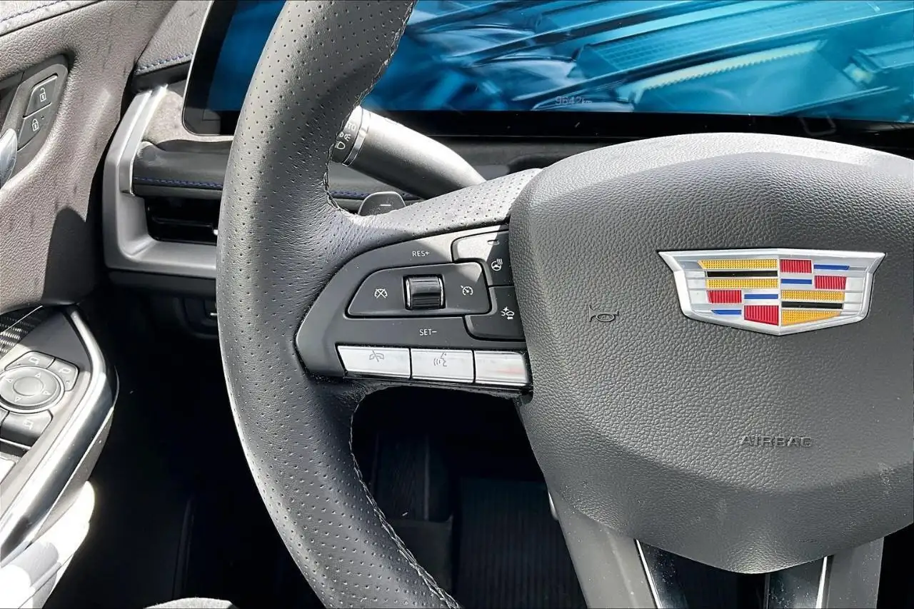 Cadillac XT4 снимка Cadillac XT4