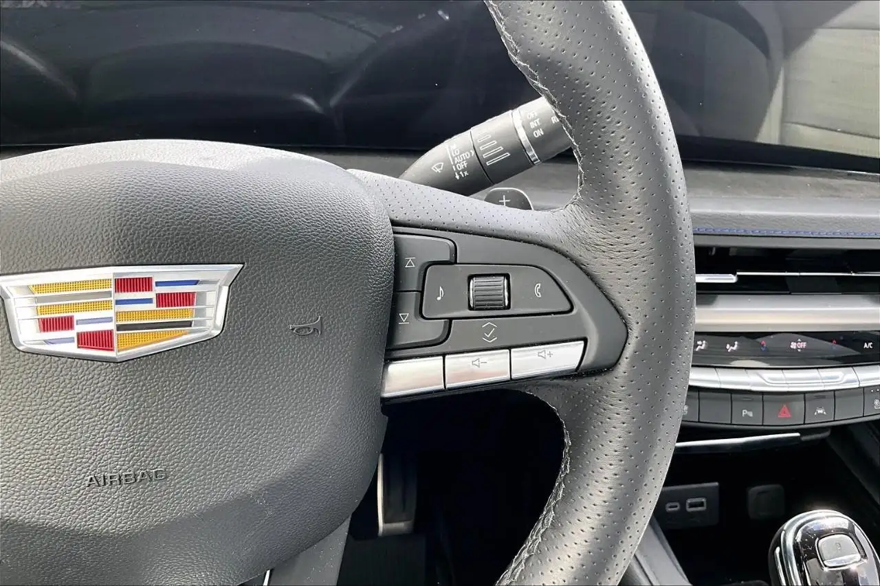 Cadillac XT4 снимка Cadillac XT4