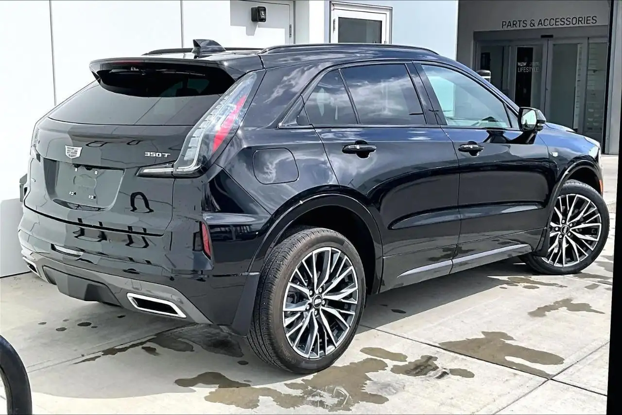 Cadillac XT4 снимка Cadillac XT4