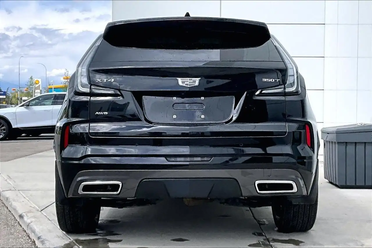 Cadillac XT4 снимка Cadillac XT4