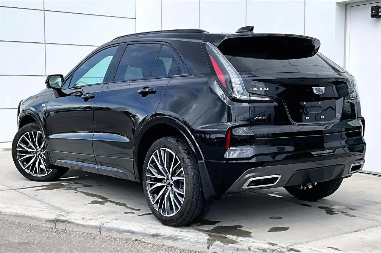 Cadillac XT4 снимка Cadillac XT4